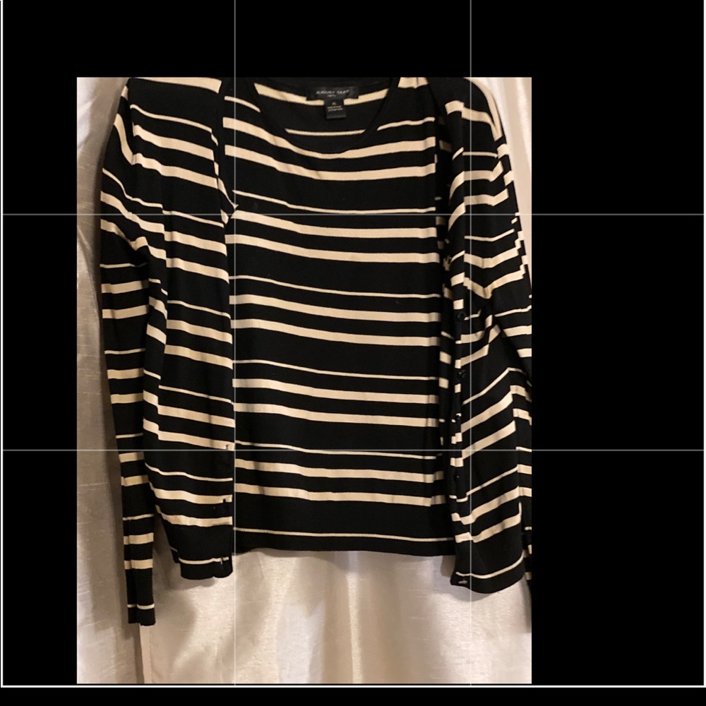 Lightweight sweater set